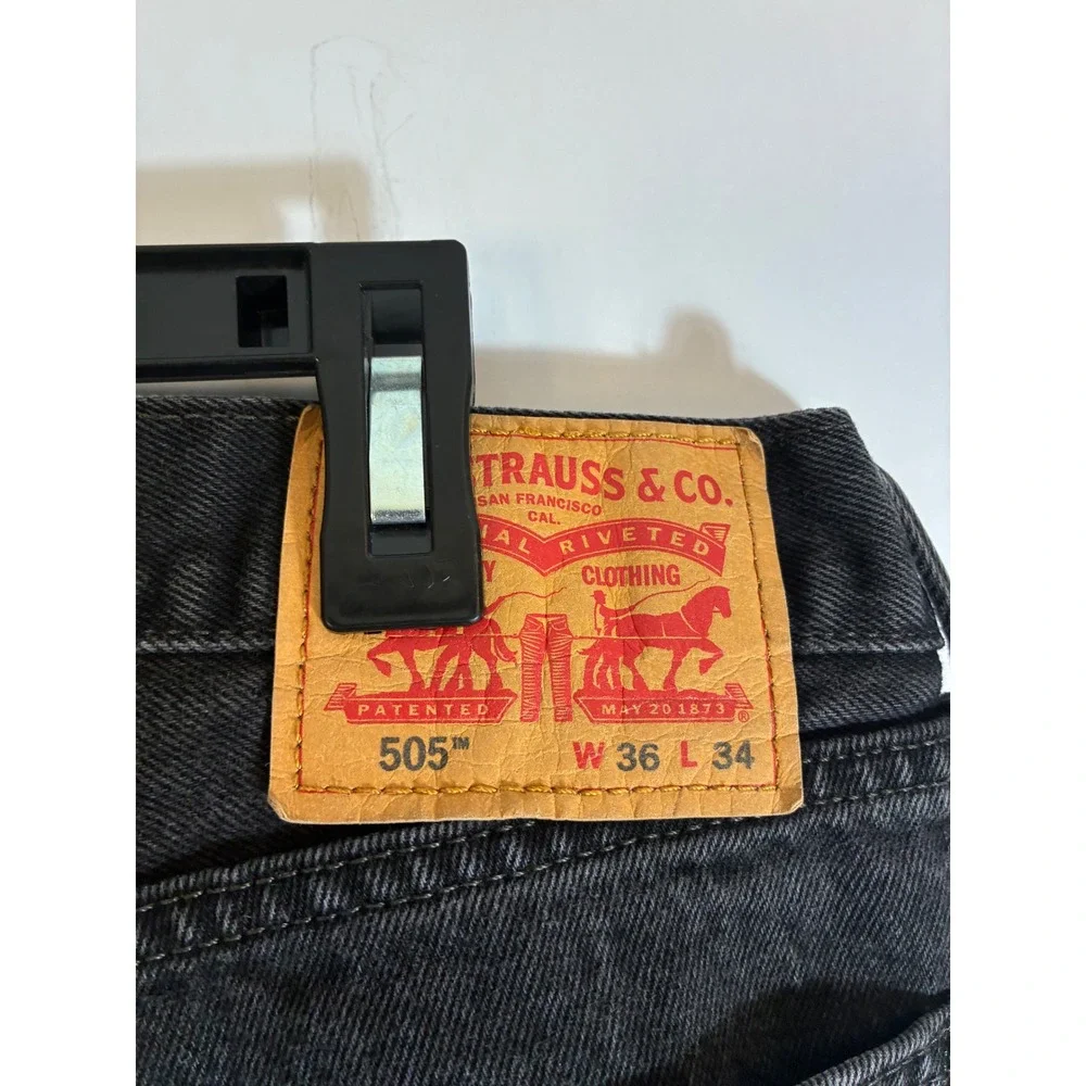 Levis levis 505